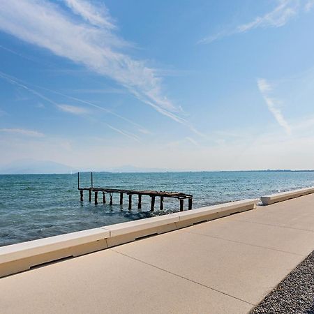 Residenza Miralago III By Wonderful Italy Appartement Desenzano del Garda Buitenkant foto