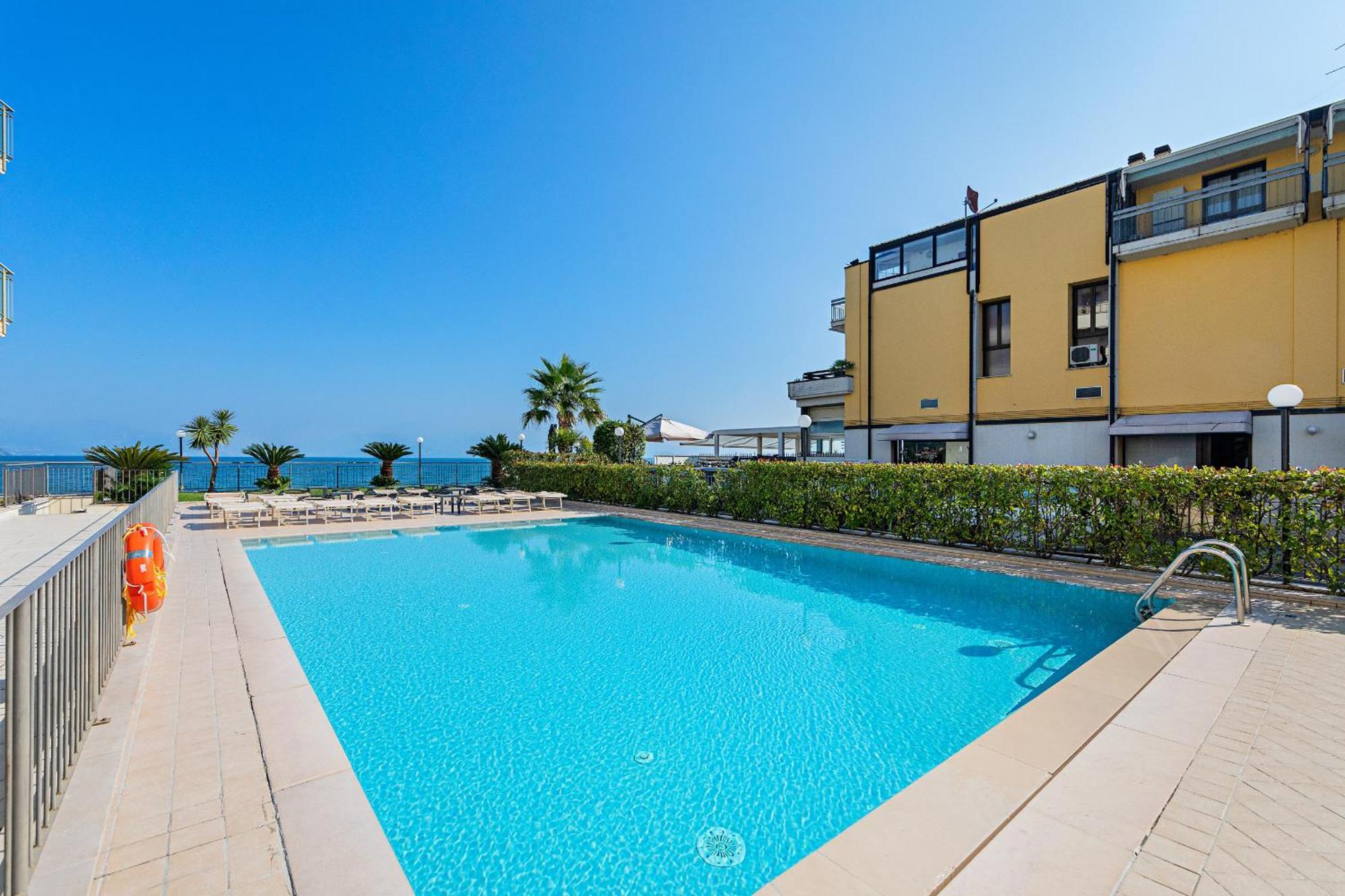 Residenza Miralago III By Wonderful Italy Appartement Desenzano del Garda Buitenkant foto