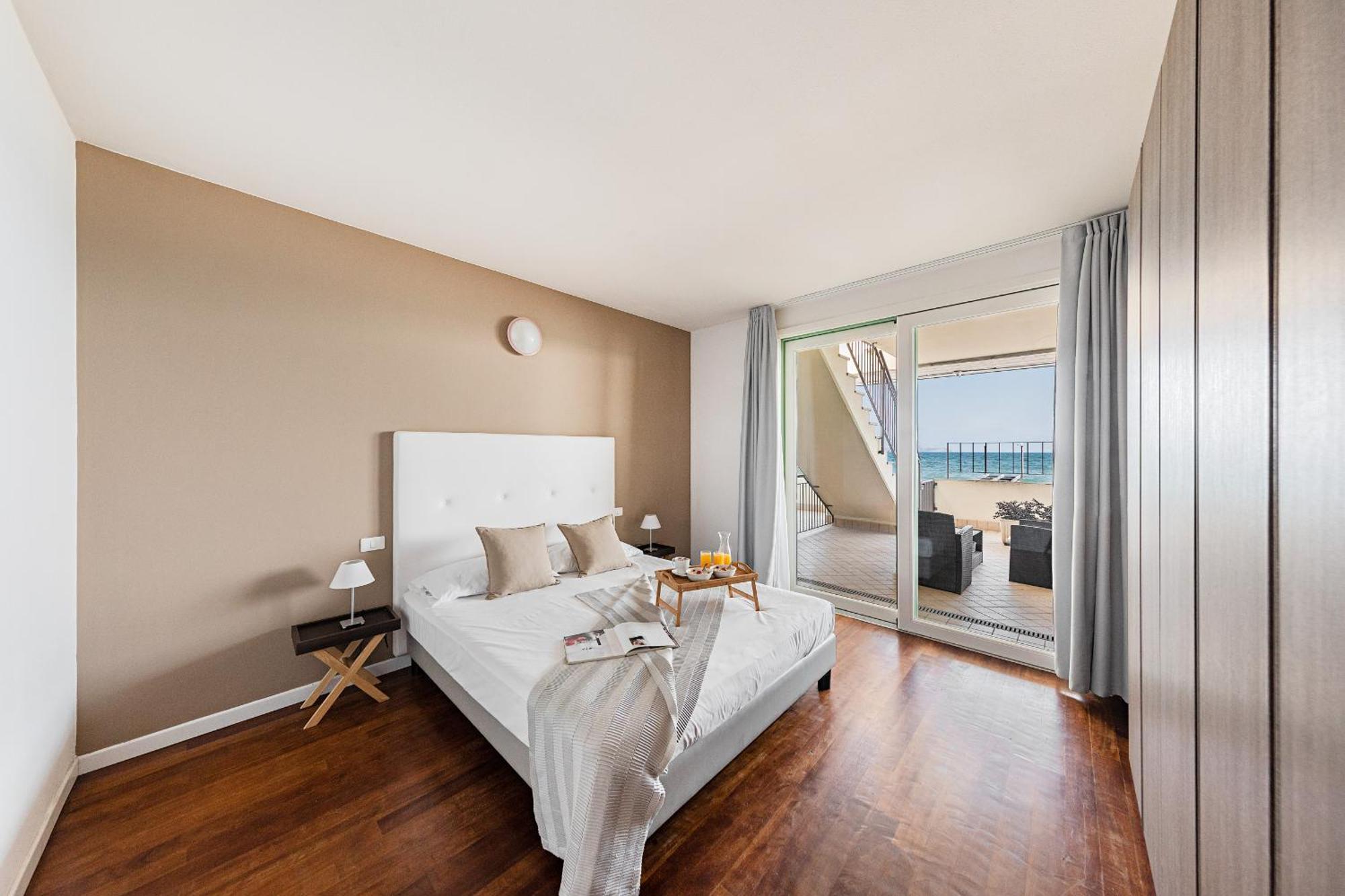 Residenza Miralago III By Wonderful Italy Appartement Desenzano del Garda Buitenkant foto