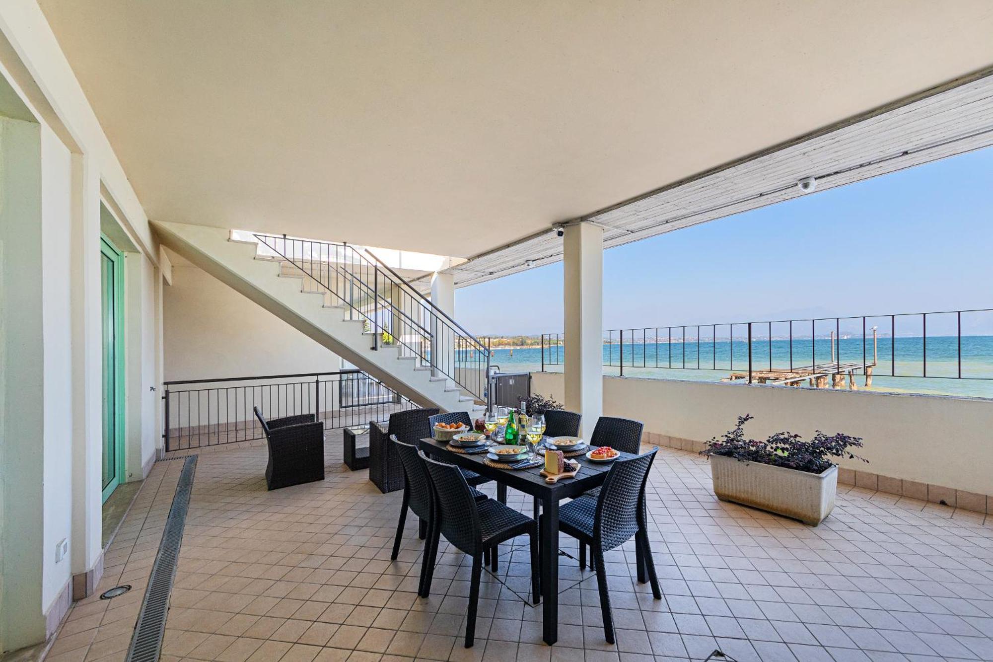 Residenza Miralago III By Wonderful Italy Appartement Desenzano del Garda Buitenkant foto