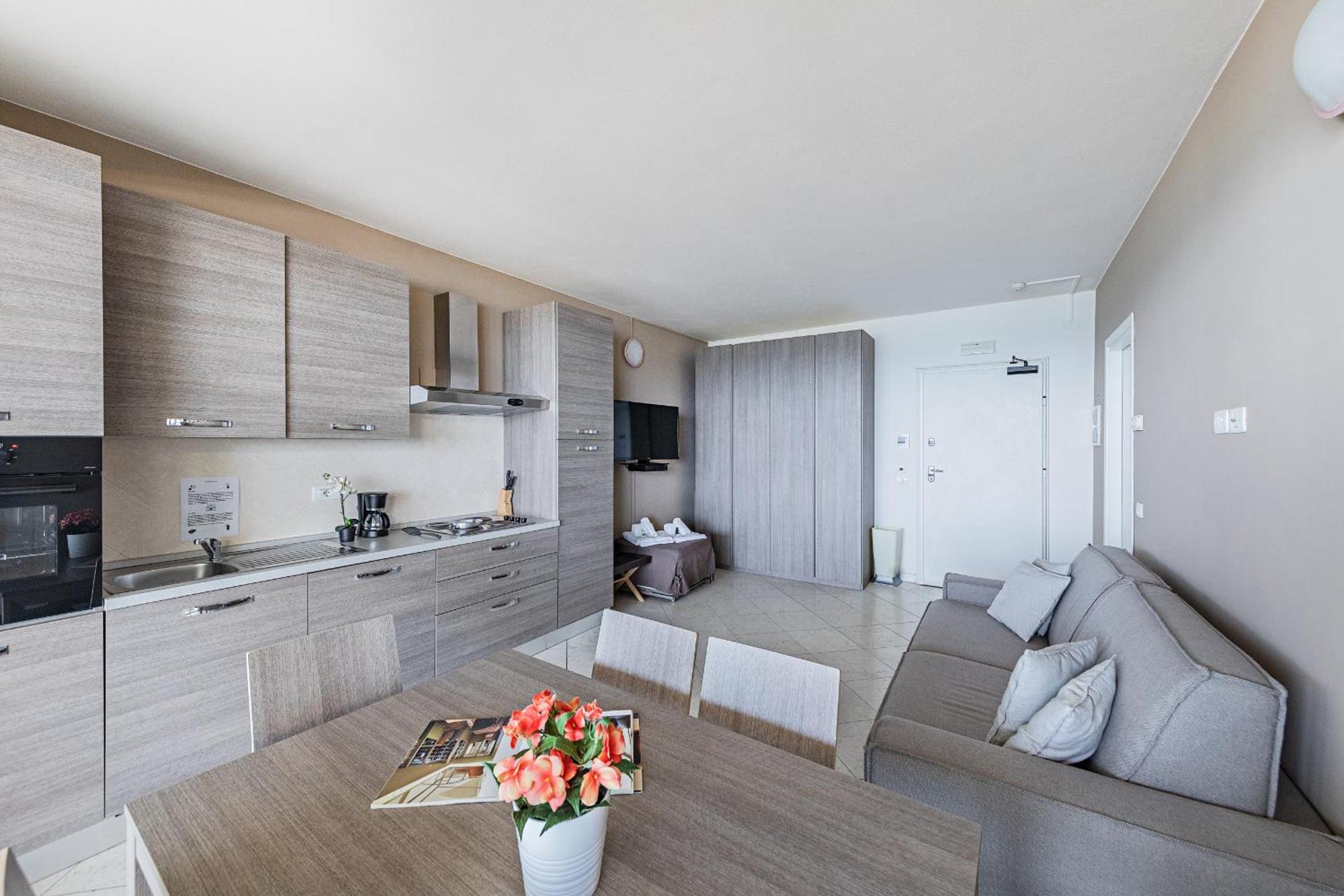 Residenza Miralago III By Wonderful Italy Appartement Desenzano del Garda Buitenkant foto